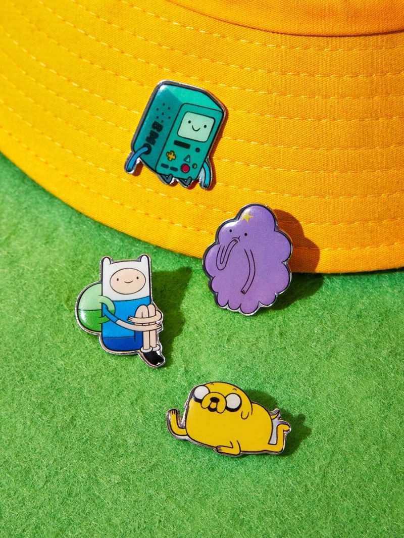 Pin esmaltado y colorido con diseño de Hora de Aventura